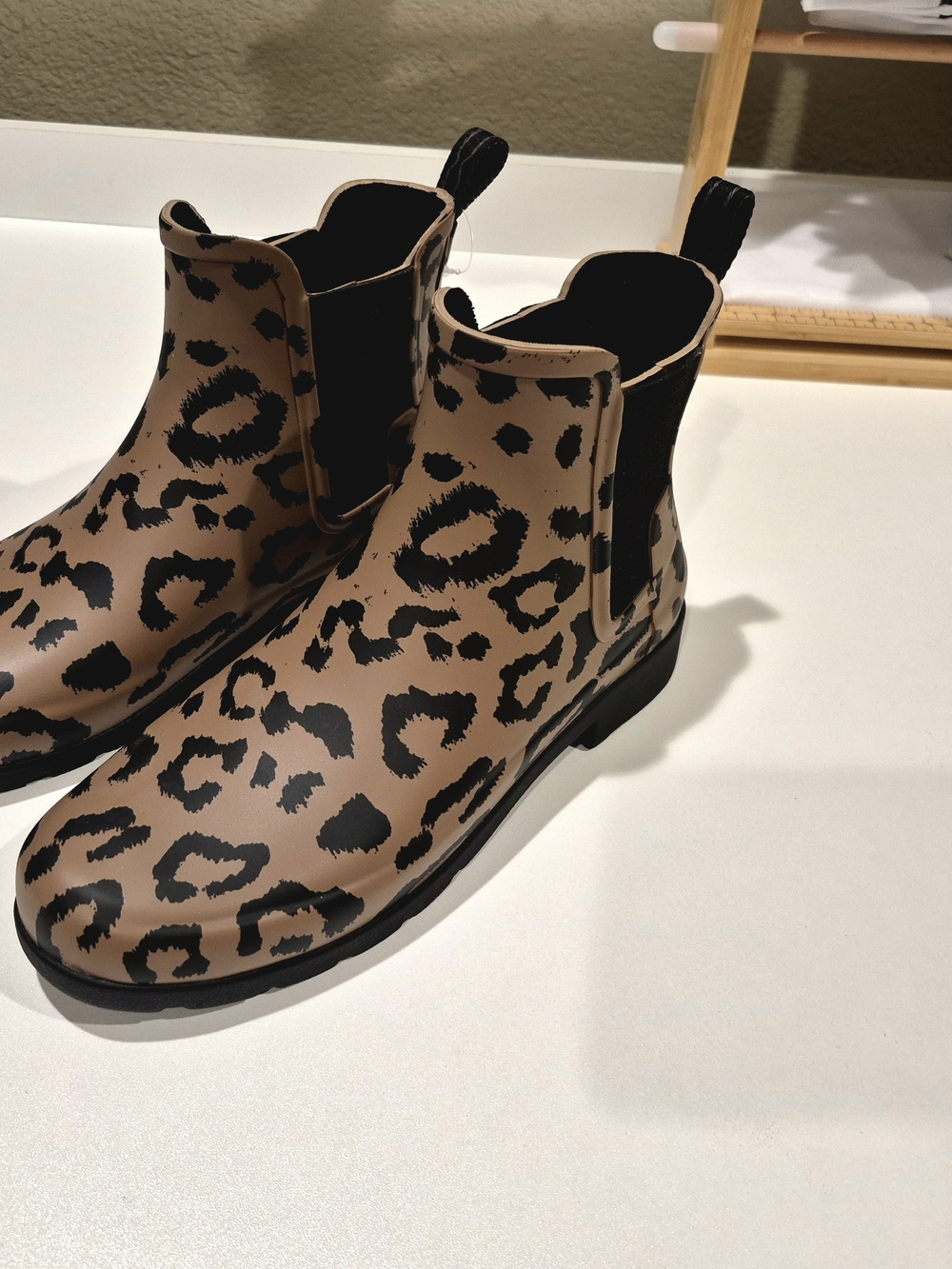 NEW HUNTER BOOTS Leopard Print Chelsea Rain Boots - Women 7 - Picture 5 of 7
